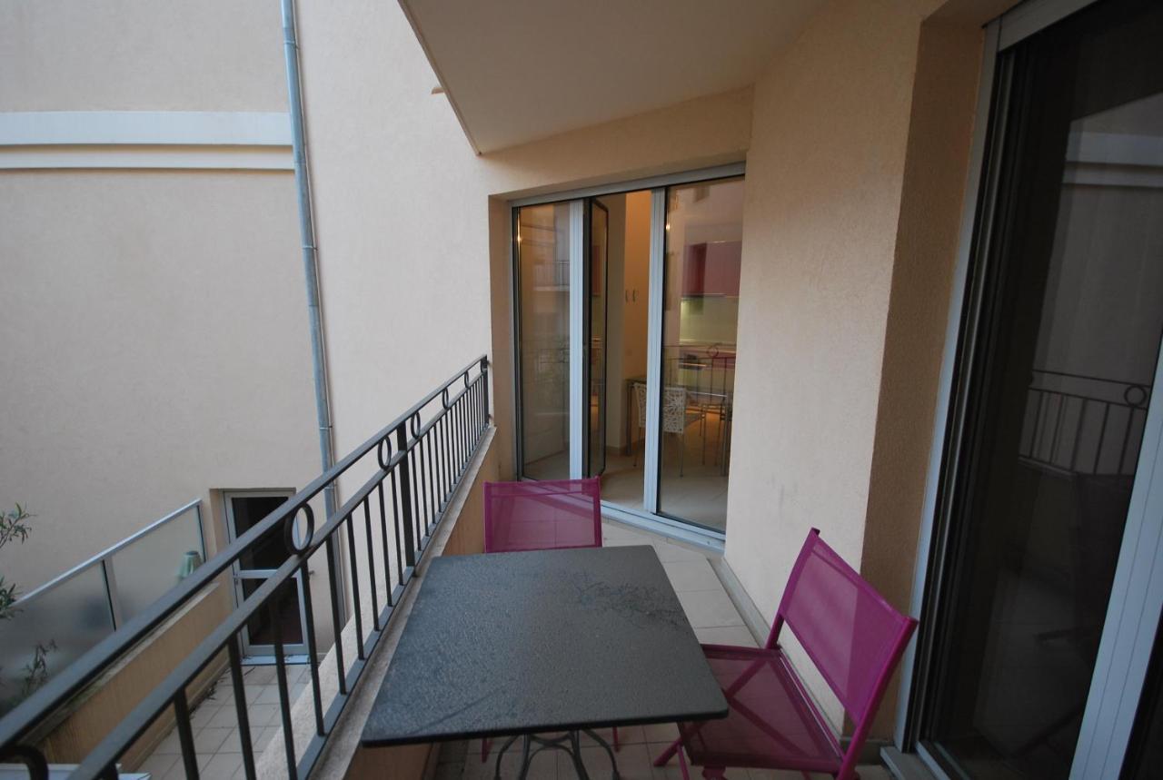 Le Vieux Port Apartments Канны Экстерьер фото