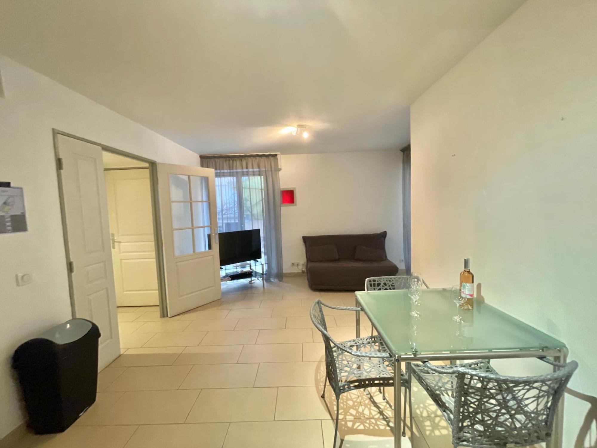 Le Vieux Port Apartments Канны Экстерьер фото