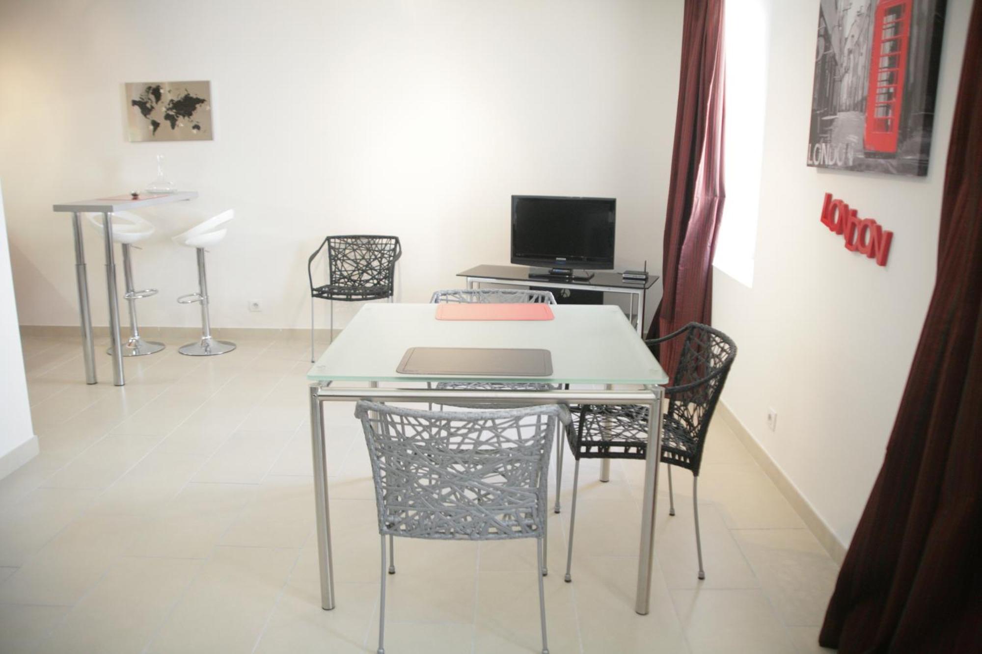 Le Vieux Port Apartments Канны Экстерьер фото