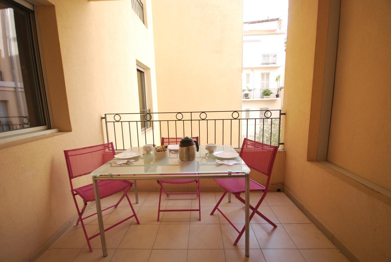 Le Vieux Port Apartments Канны Экстерьер фото