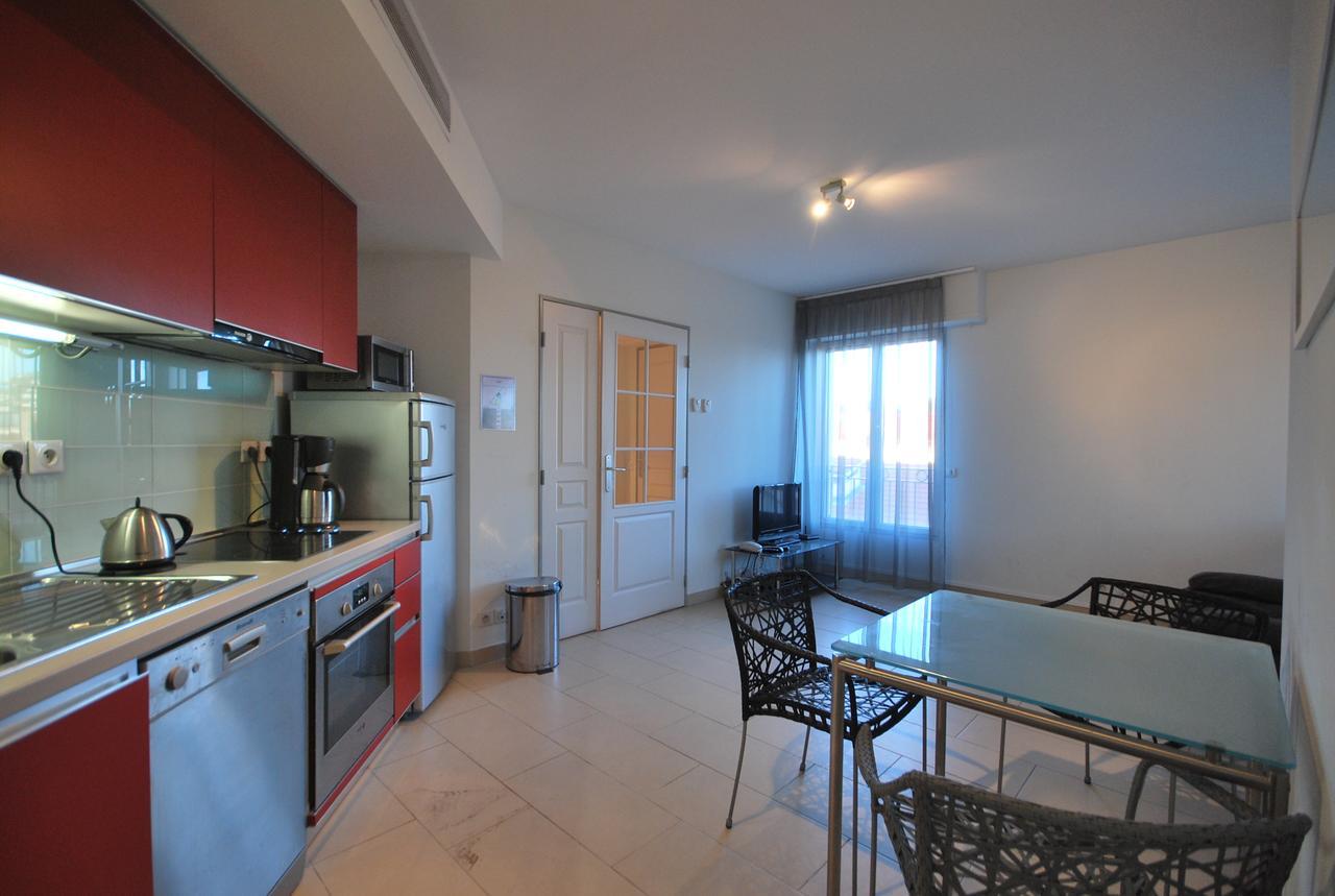 Le Vieux Port Apartments Канны Экстерьер фото